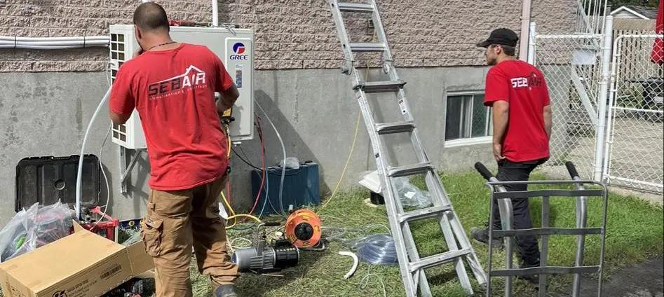 installation de climatiseur par l'équipe sebair